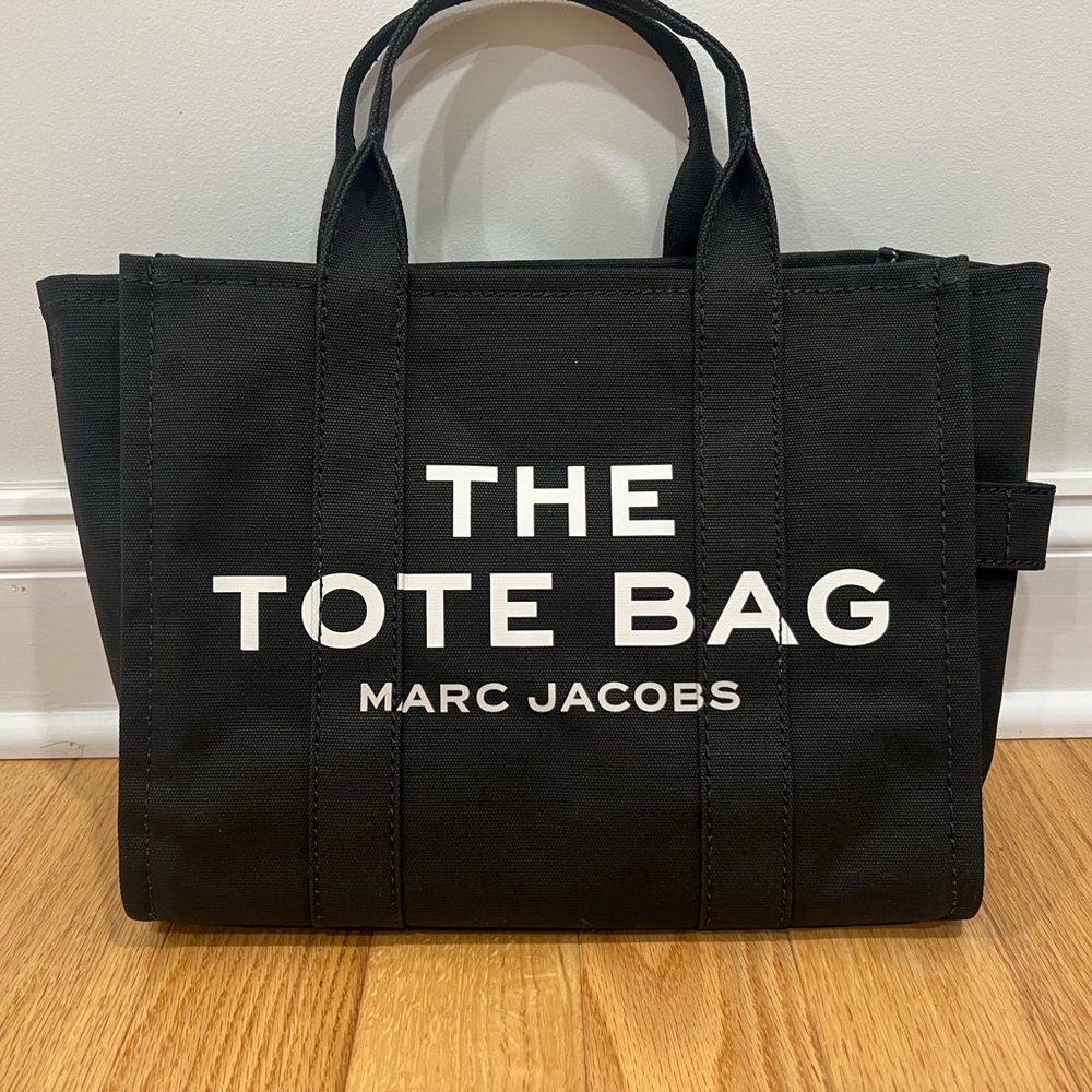 NWT Marc Jacobs medium size canvas tote bag